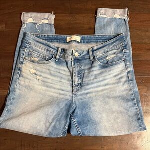 BKE Light Blue Distressed Cropped Jeans